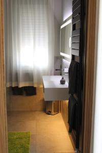 Kép Villa Martina Luxury Rooms szállásáról Desenzano del Gardában a galériában
