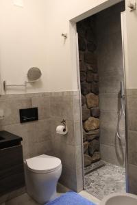 A bathroom at Villa Martina Luxury Rooms