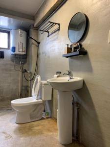 That day Hostel 那天旅宿的一间浴室
