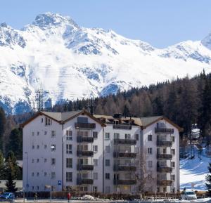 swissme - 100qm - Balkon - 2 Bäder - Parkplatz - Fußbodenheizung im Winter