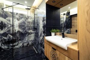 Kúpeľňa v ubytovaní CHARDONNAY APARTMENT ZAKOPANE Centrum Jagiellońska Residence