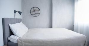 Postel nebo postele na pokoji v ubytování Liivaoja Apartment