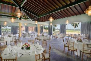 Ресторан / где поесть в Avani Kalutara Resort