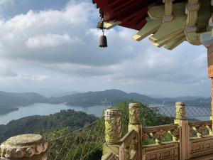 Photo de la galerie de l'établissement 日月潭沅居民宿 YUAN JU BOUTIQUE Hotel, à Yuchi