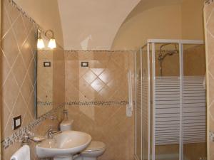 A bathroom at Il Gattopardo House