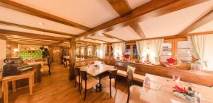 Posezení v ubytování Hotel Engel - Familotel Hochschwarzwald