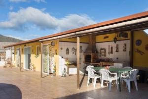 Patio nebo venkovní prostory v ubytování Casa Rural con piscina