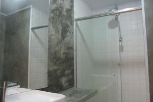 Viva Hostel Design tesisinde bir banyo
