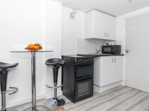 Simplistic Apartment in Croydon near Wandle Park