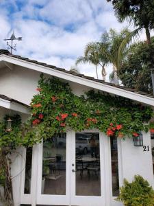 Gallery image of Marina Beach Motel in Santa Barbara