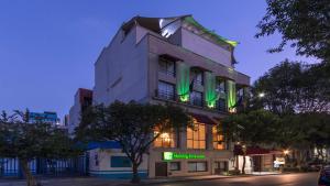 Foto da galeria de Holiday Inn & Suites Mexico Zona Reforma, an IHG Hotel em Cidade do México