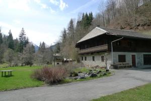 APPARTEMENT-3-CHAMBRES-8-COUCHAGES-WIFI-MONTRIOND-CHEBOURINS