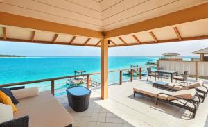 Gallery image of Angsana Velavaru In-Ocean Villas - All Inclusive SELECT - Limited time offer Book 3 Nights and get 2 additional Nights Complimentary extension stay in Beachfront Villa with Half Board Meal Plan in Dhaalu Atoll
