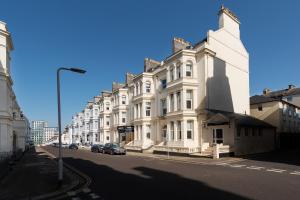 Gallery image of Strathmore House Apartments in Plymouth