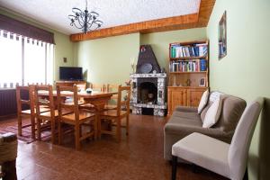 TV a/nebo společenská místnost v ubytování Hotel Meublè Adler - Rooms & Mountain Apartments