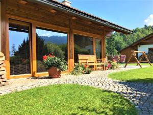 Ein Garten an der Unterkunft Chata pod Rejvízem