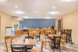 Gallery image of AmericInn by Wyndham Prairie du Chien in Prairie du Chien