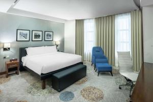 Postel nebo postele na pokoji v ubytování Radisson Blu Plaza Jeddah