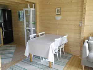 Fotografie z fotogalerie ubytování Fröya Timber Cottage v destinaci Arvika + 19 fotografií