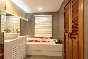 Ванная комната в Railay Bay Resort & Spa