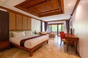 Кровать или кровати в номере Railay Bay Resort & Spa
