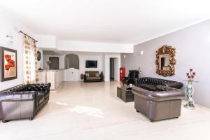 Posezení v ubytování Nikos Hotel