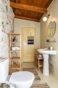 Koupelna v ubytování PaxosBlue Suites & Villas