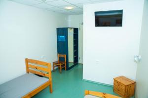 TV a/nebo společenská místnost v ubytování Tamsalu Spordikompleksi Hostel