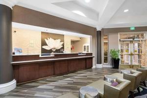 The lobby or reception area at La Quinta by Wyndham Mesa Superstition Springs