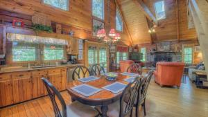 Foto sihtkohas Morganton asuva majutusasutuse Eagles Nest galeriist