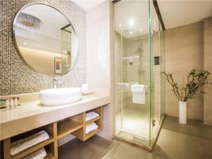 Vannituba majutusasutuses Lavande Hotel Zhanjiang Guomao