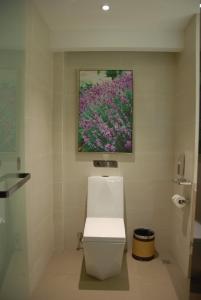Bilik mandi di Lavande Hotels·Xian High-Tech Zone West Avenue Yango