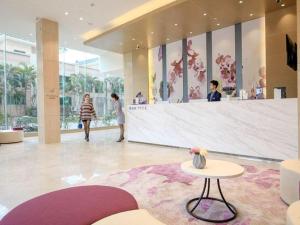 Galeriebild der Unterkunft Lavande Hotels·Foshan Bijiang Light Rail Country Garden Headquarters in Guangzhou