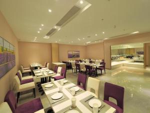Restaurace v ubytování Lavande Hotels·Guangzhou Luoxi Xiajiao Metro Station