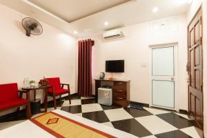 Gallery image of Titanic 2 Hotel in Hanoi