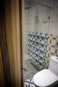 Um banheiro em QBE B&B