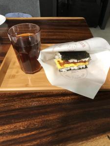 Cibo presso la stanza in casa privata o nelle vicinanze
