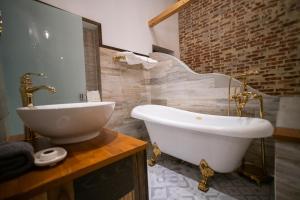 Um banheiro em QBE B&B