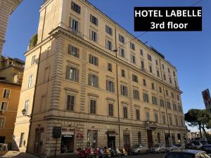 Hoone, kus hotell asub