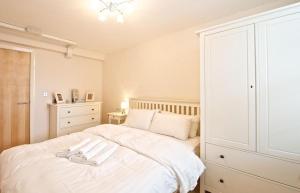 Postel nebo postele na pokoji v ubytování Dreamhouse Apartments Manchester City Centre