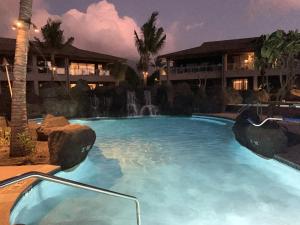 Bazén v ubytování Maui Westside Presents - Luana garden Villa 8B nebo v jeho okolí