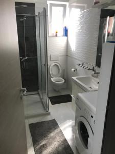 Kúpeľňa v ubytovaní Ádi apartman