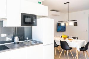 Kuchyň nebo kuchyňský kout v ubytování Apartment 'Holiday Above Dubrovnik'