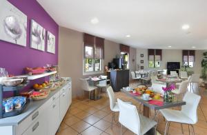 Kuchyň nebo kuchyňský kout v ubytování Vacancéole - Résid'Price