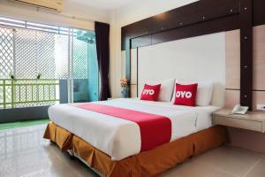 Gallery image of OYO 792 Omsaga Phuket Hotel in Phuket