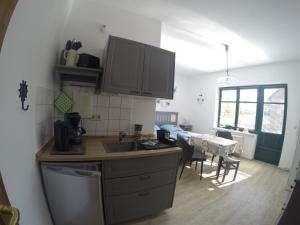 Kuchyň nebo kuchyňský kout v ubytování Haus Fernsicht