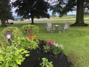 Zahrada ubytování Skaneateles Inn on 20