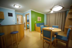 Kuchyň nebo kuchyňský kout v ubytování Hotel Saint Louis