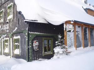 Lesní Chata през зимата