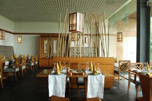 Ristorante o altro punto ristoro di Taj Damdama Lake Resort & Spa, Gurugram